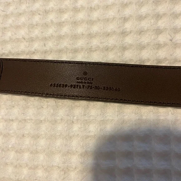 Gucci Monogram Belt with Gold Double G Buckle - Picture 4 of 4